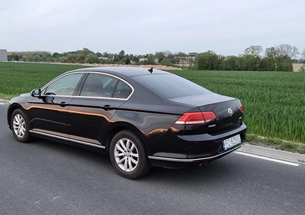 Volkswagen Passat cena 52000 przebieg: 198000, rok produkcji 2016 z Radom małe 37